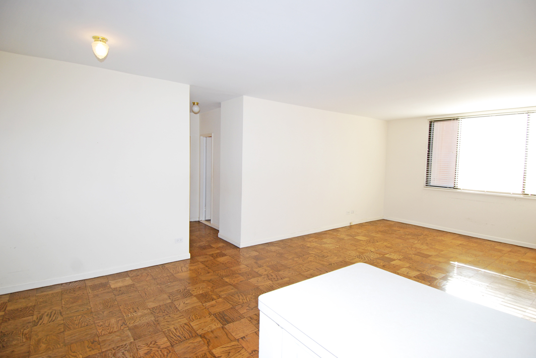 North Shore Towers 1 Bedroom Apartment