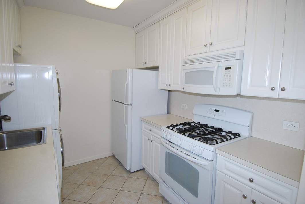 North Shore Towers 1 Bedroom Apartment