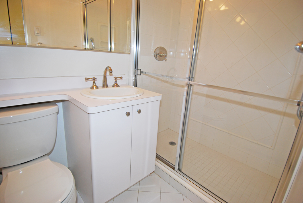 North Shore Towers 1 Bedroom Apartment