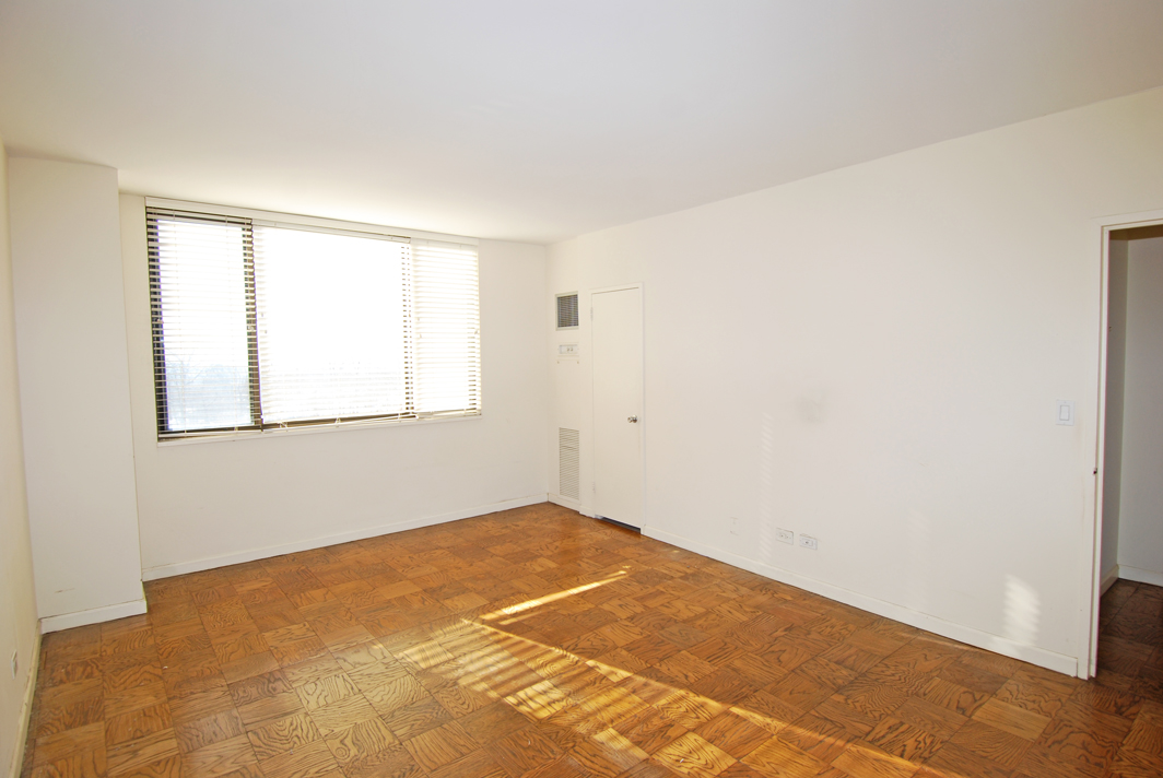 North Shore Towers 1 Bedroom Apartment