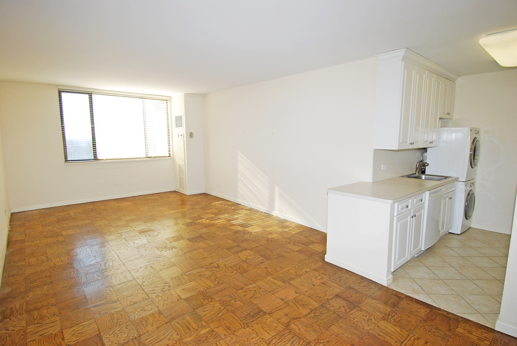 North Shore Towers 1 Bedroom Apartment