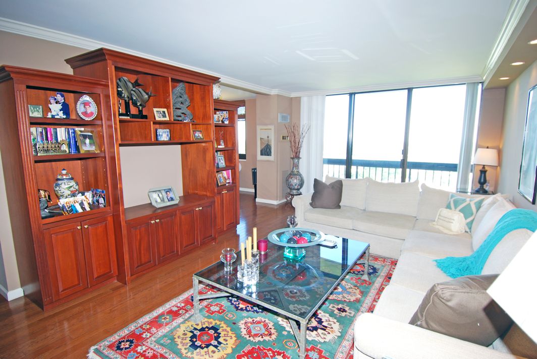 North Shore Towers 1    bedroom, 1.5 bath apt