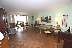 1  bedroom, 1 1/2 bath apt