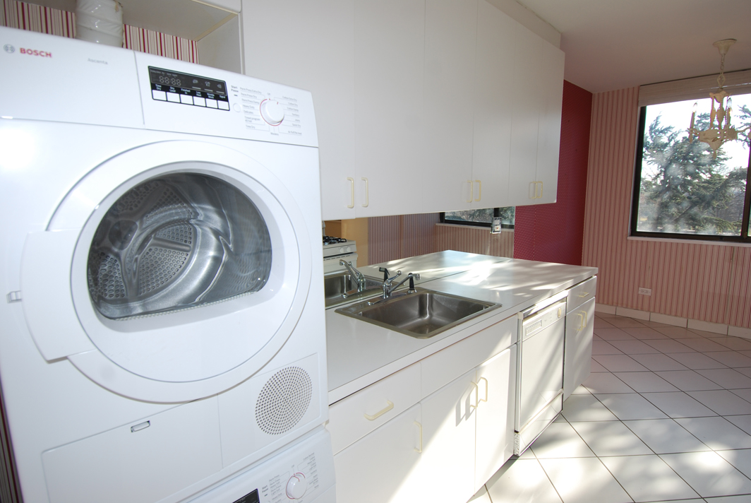 North Shore Towers Apt.