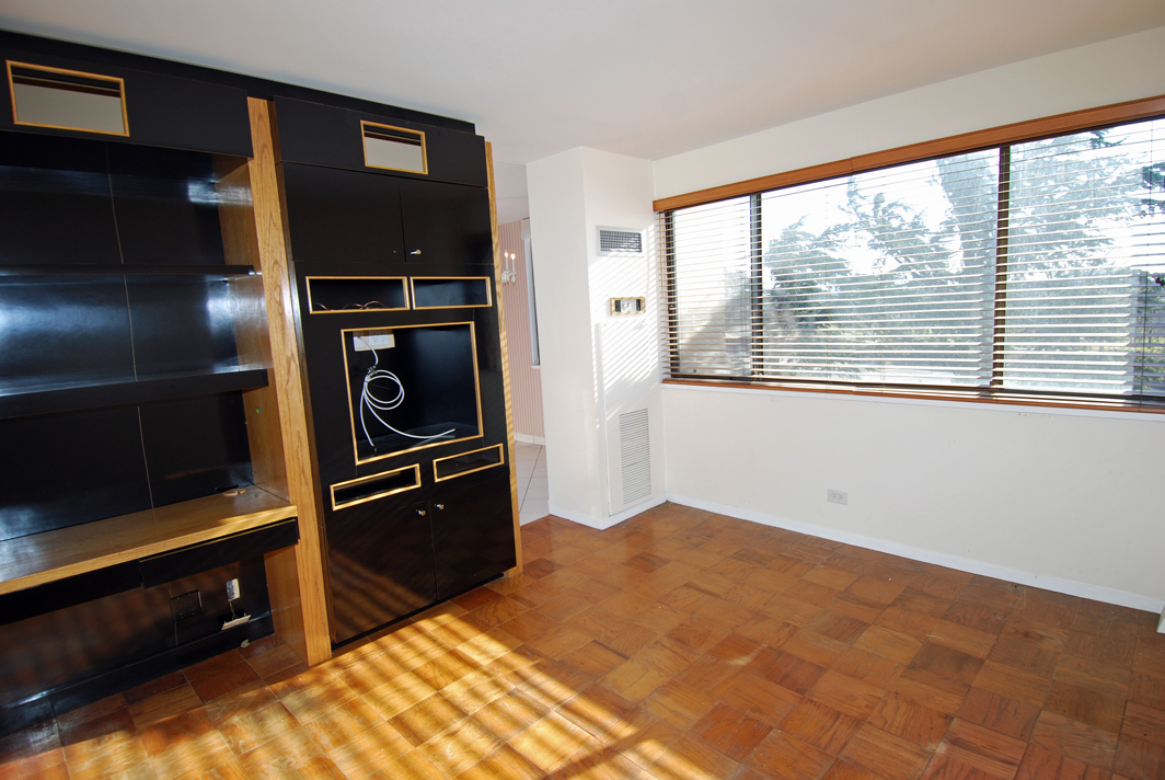 North Shore Towers Apt.