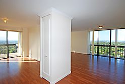 North Shore Towers 1 bedroom, 1.5 bath apt