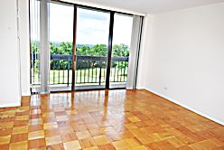 North Shore Towers 1 bedroom, 1.5 bath apt