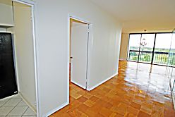 North Shore Towers 1 bedroom, 1.5 bath apt