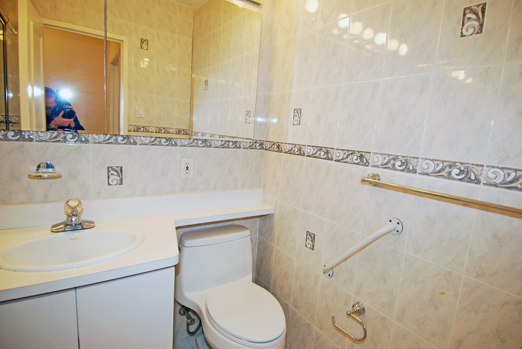 North Shore Towers Apt.