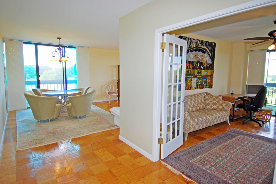 North Shore Towers Apt.