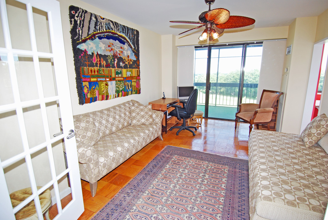 North Shore Towers Apt.