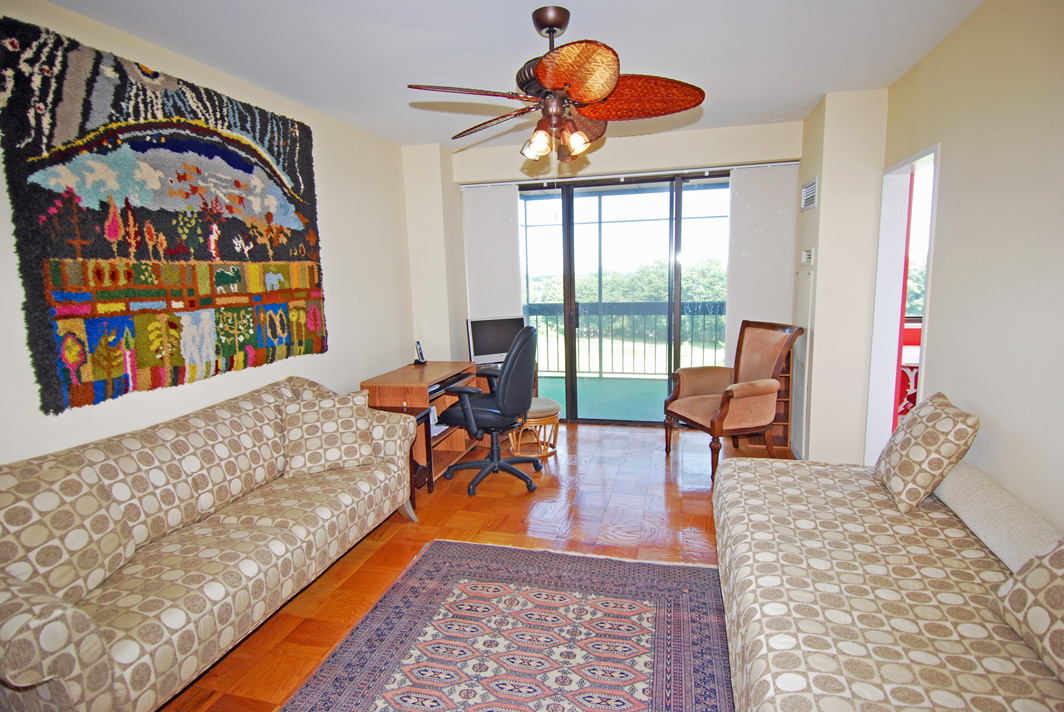 North Shore Towers Apt.