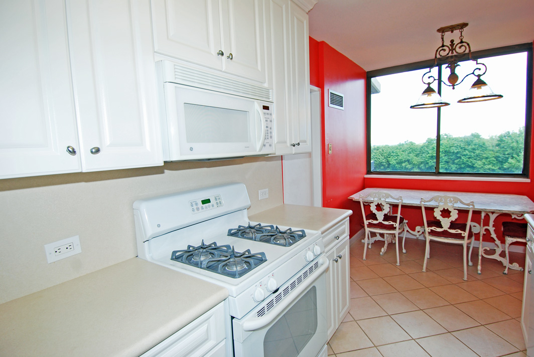 North Shore Towers Apt.