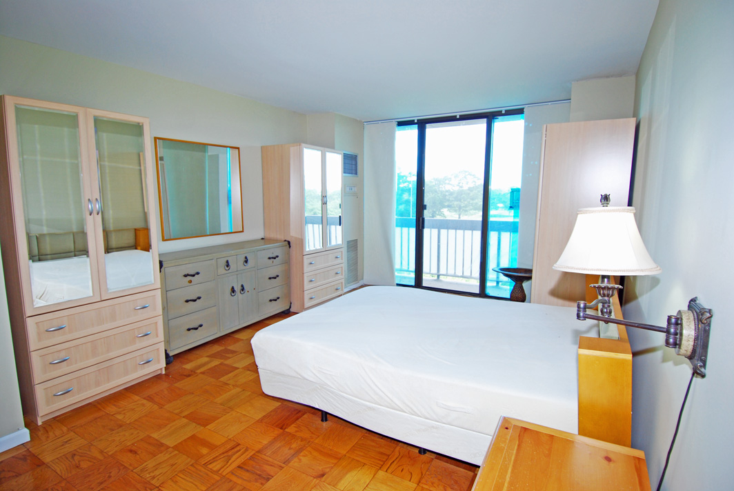 North Shore Towers Apt.