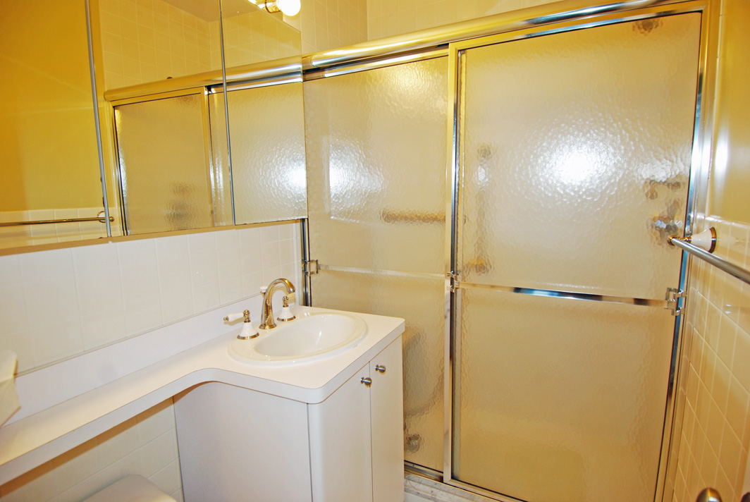 North Shore Towers Apt.