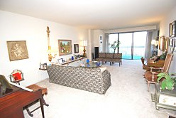 2 bedroom, 2 1/2 bath apt