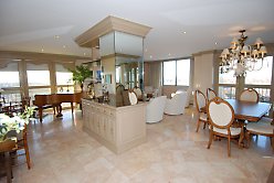 2 bedroom, 2 1/2 bath apt