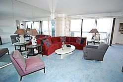 2 bedroom, 2 1/2  bath apt