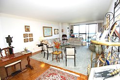 2 bedroom, 2 1/2 bath apt