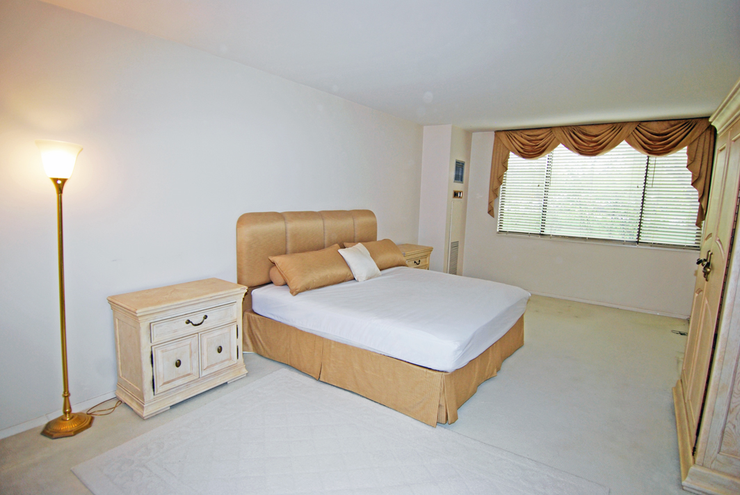 North Shore Towers 3 Bedroom Apartment