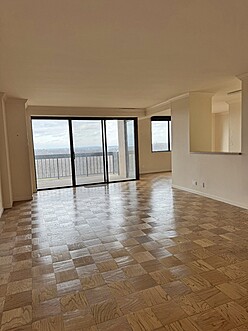 2 Bedrooms, 2 1/2 Baths