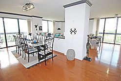 3 bedroom, 2 1/2  bath apt