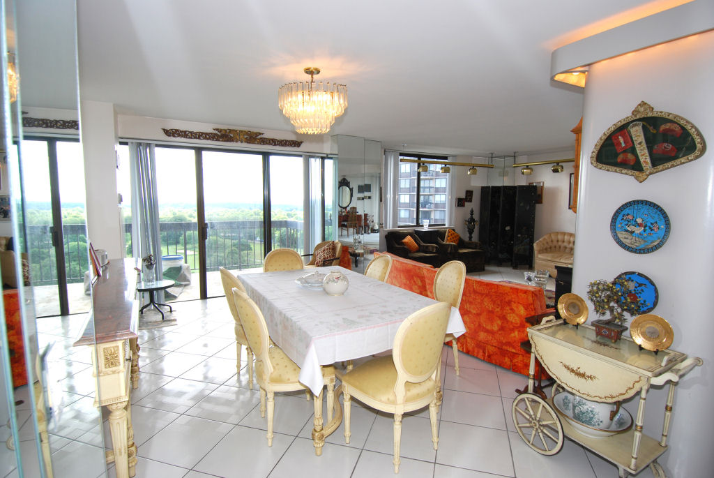 North Shore Towers Apartment