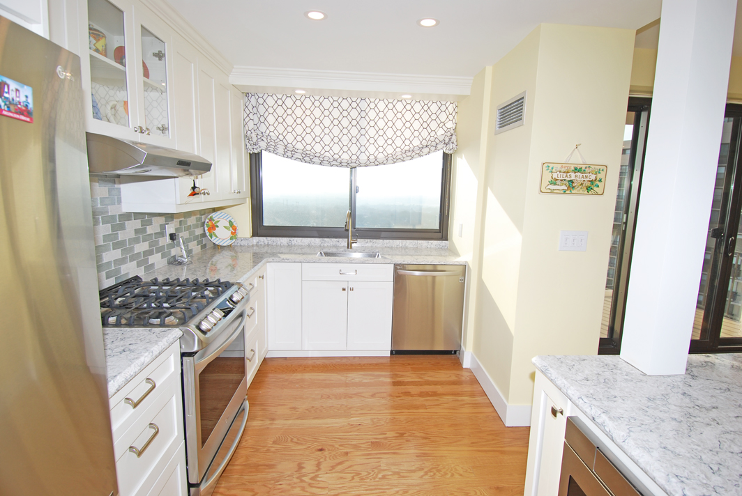 North Shore Towers Apt.