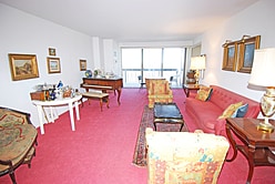 2 bedroom, 2 1/2  bath apt