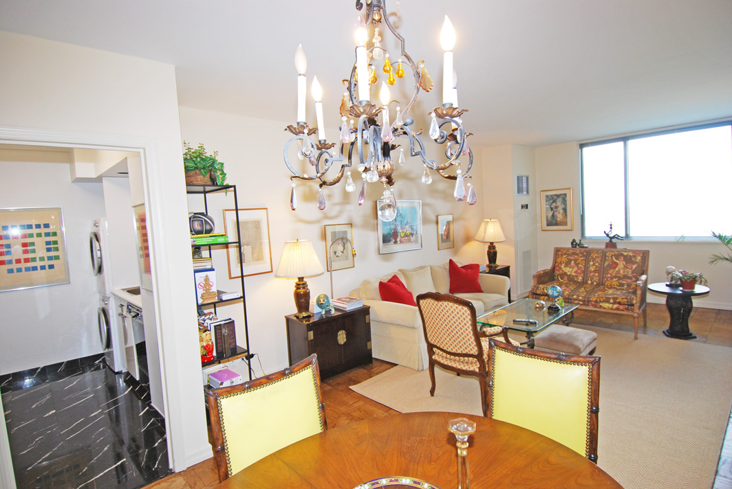 North Shore Towers 1 Bedroom Apartment