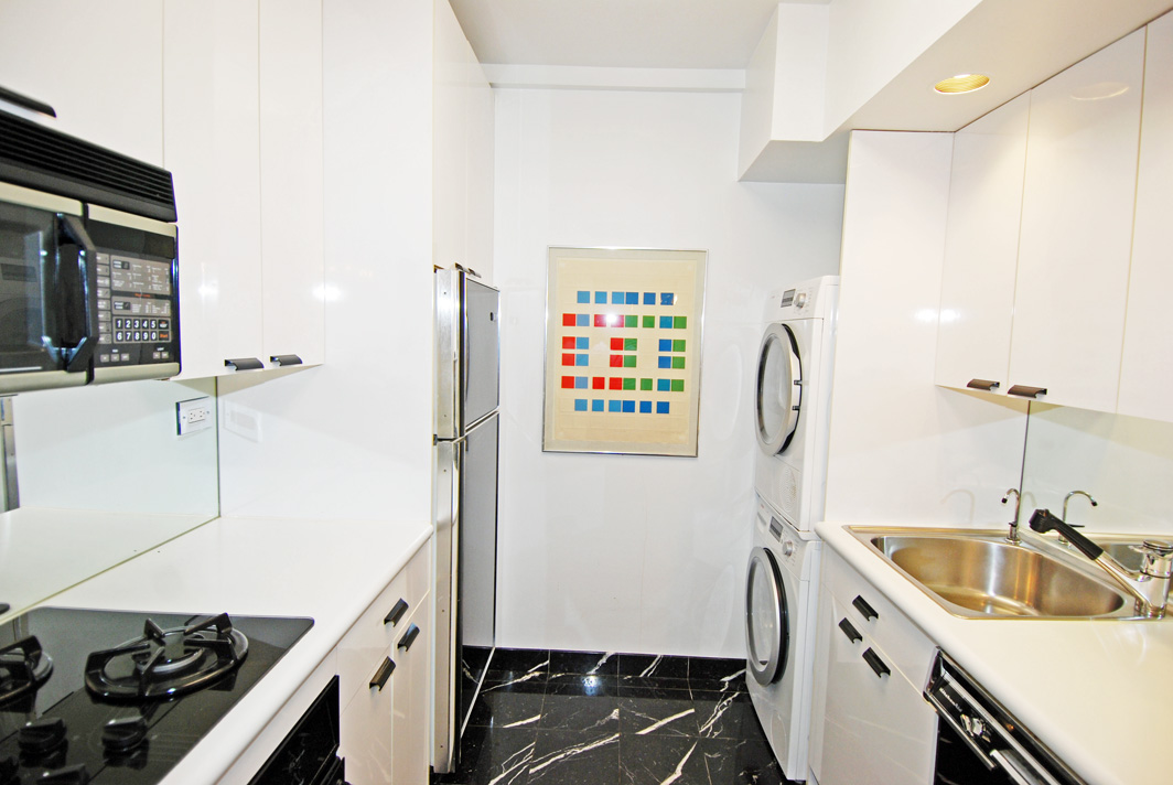 North Shore Towers 1 Bedroom Apartment