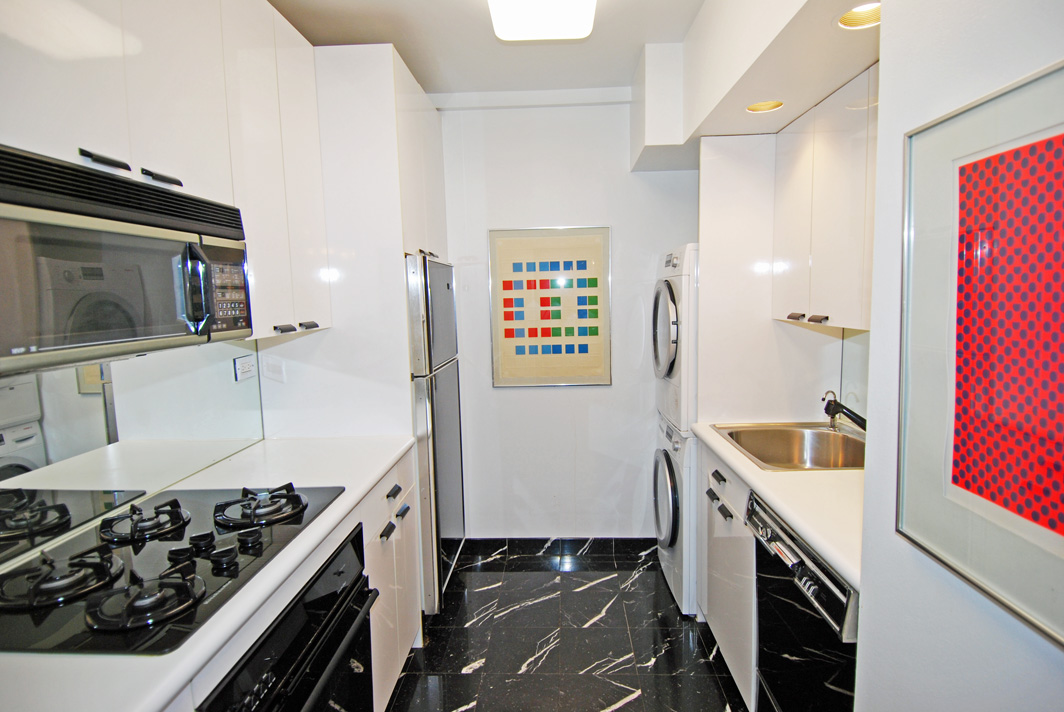 North Shore Towers 1 Bedroom Apartment