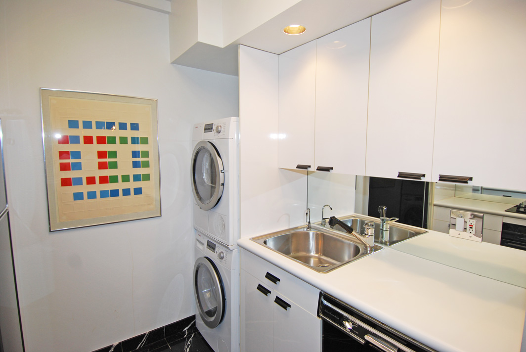 North Shore Towers 1 Bedroom Apartment