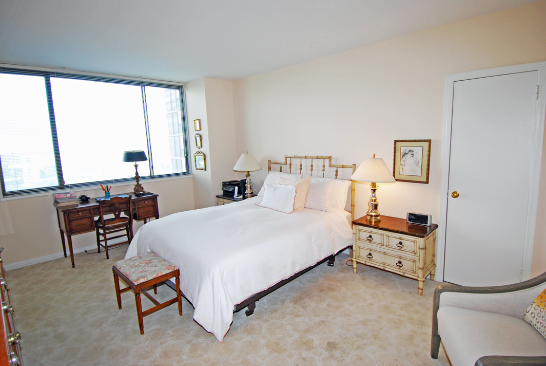 North Shore Towers 1 Bedroom Apartment