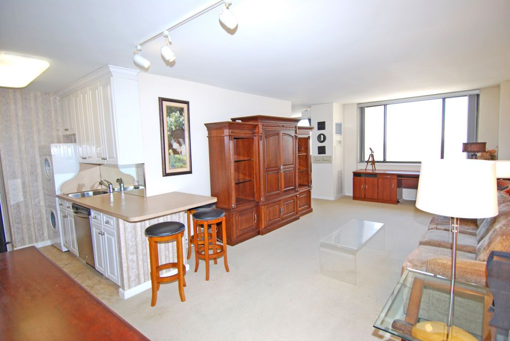 North Shore Towers Alcove Studio