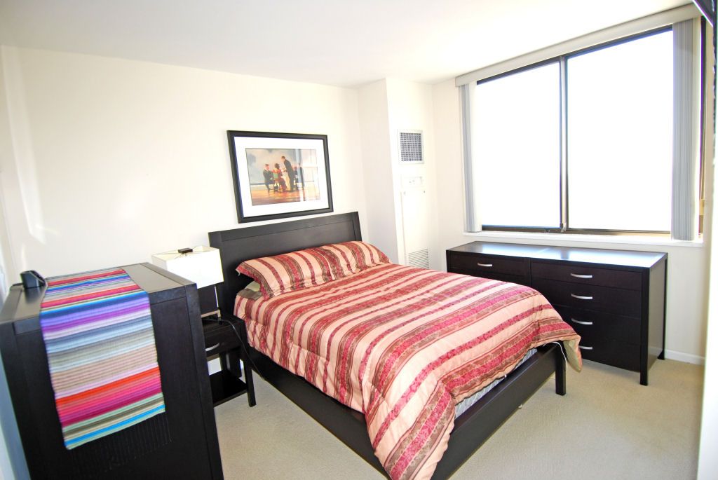 North Shore Towers Alcove Studio