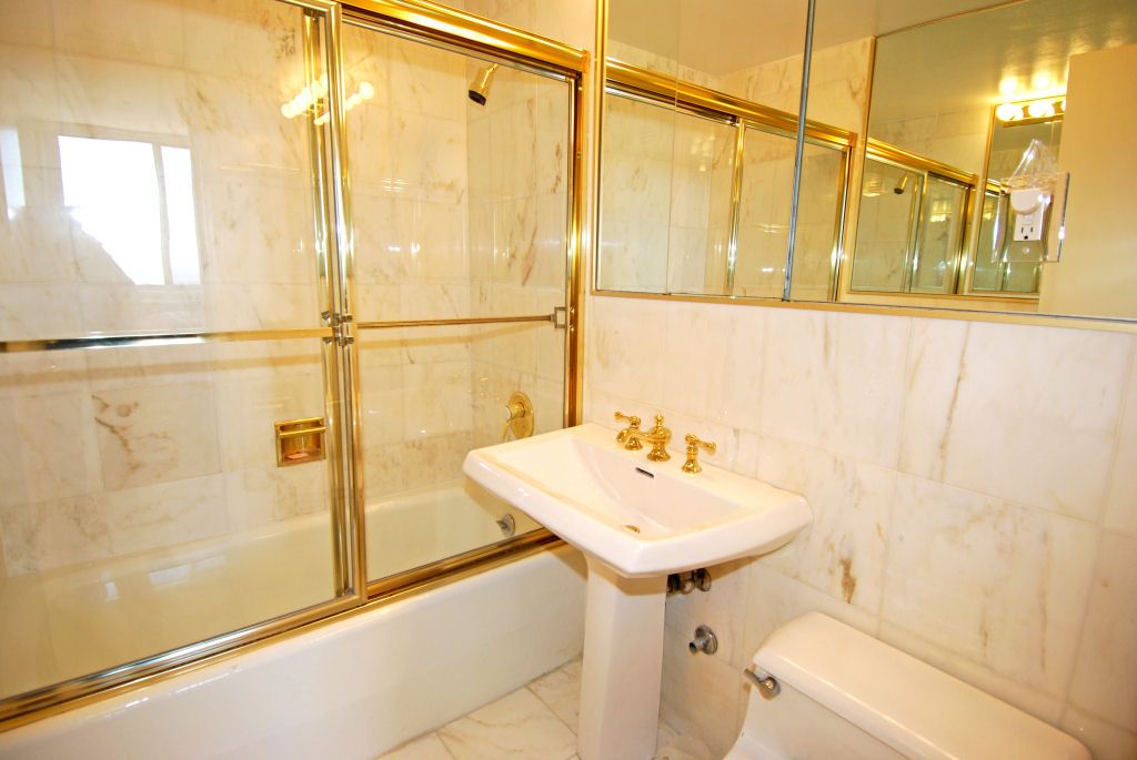 North Shore Towers Alcove Studio