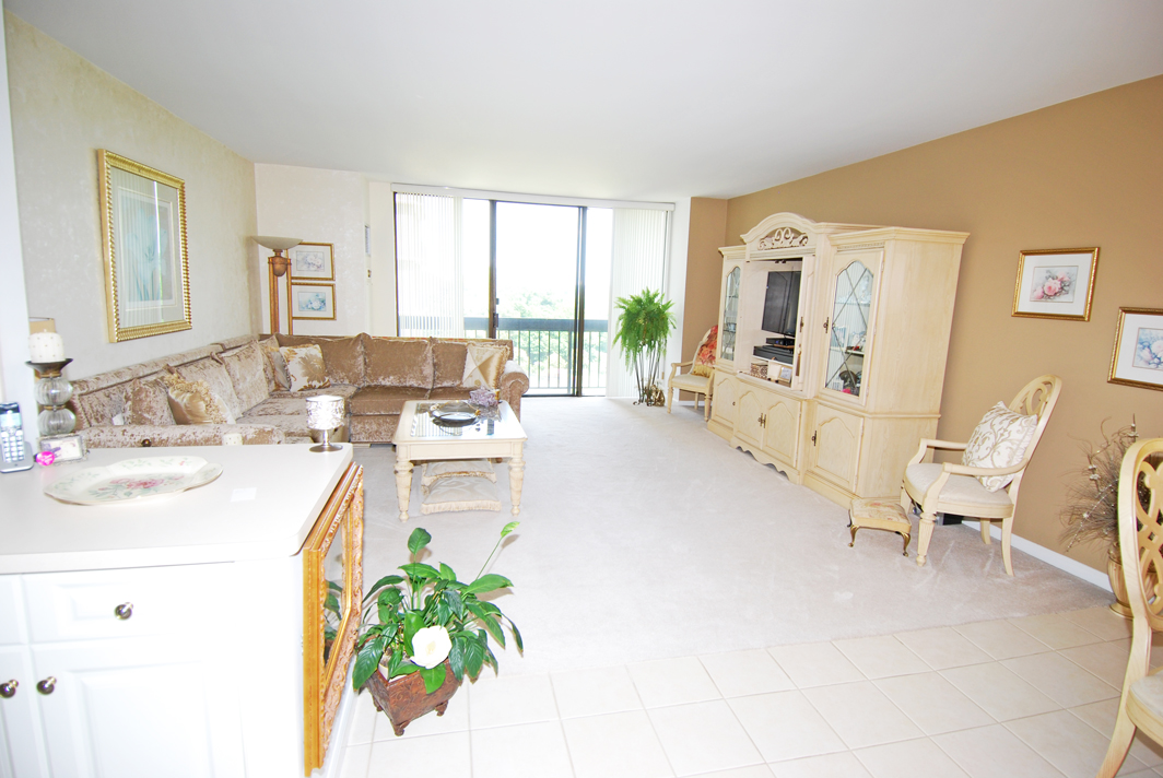 North Shore Towers 1 Bedroom Apartment