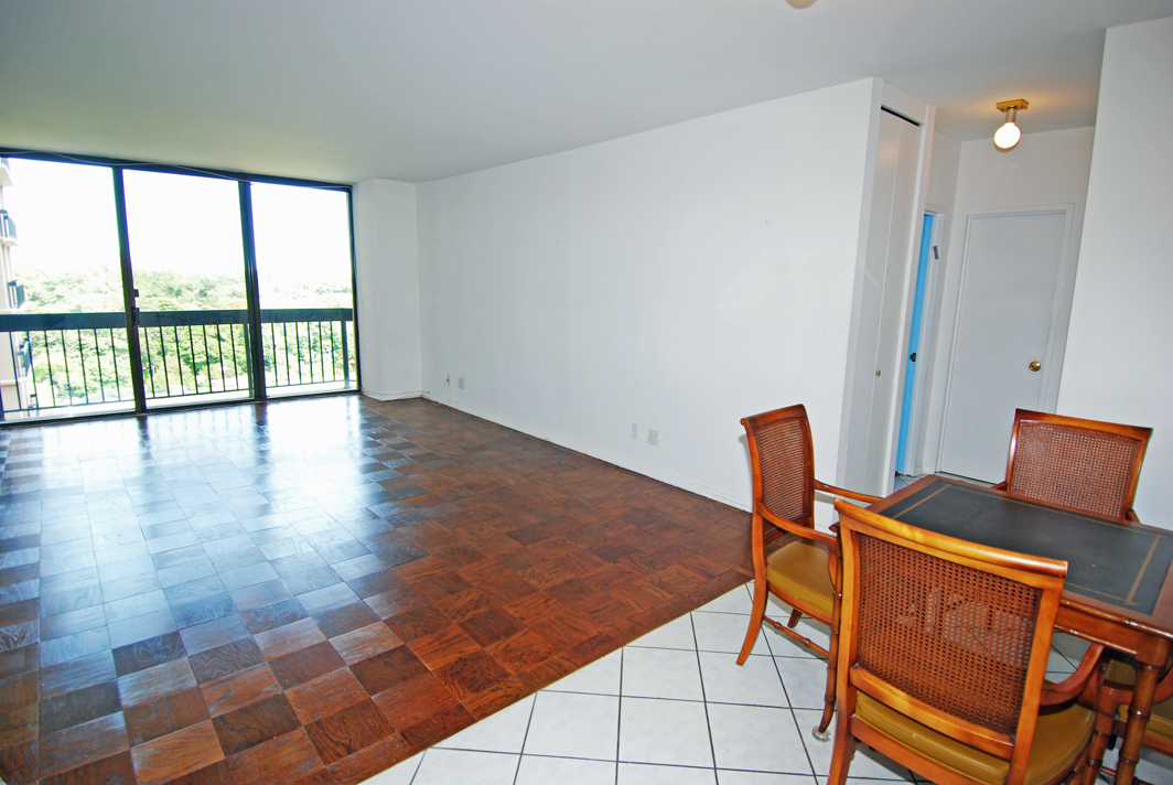 North Shore Towers 1 Bedroom Apartment