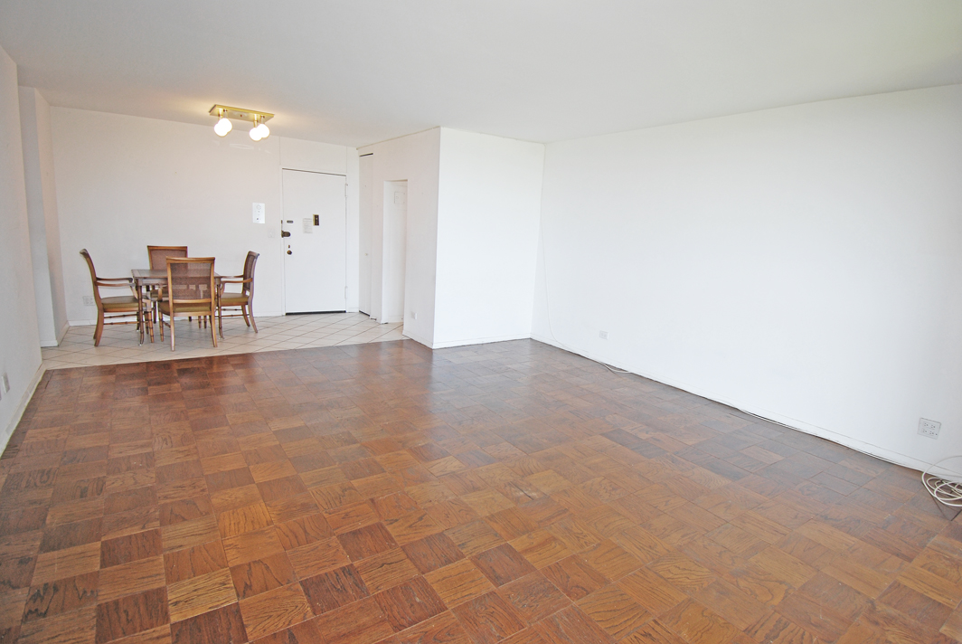 North Shore Towers 1 Bedroom Apartment