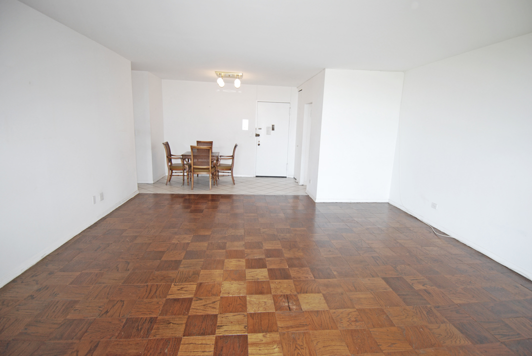 North Shore Towers 1 Bedroom Apartment