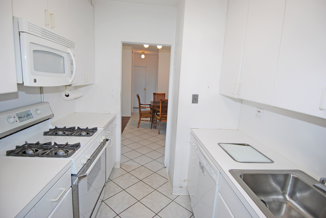 North Shore Towers 1 Bedroom Apartment