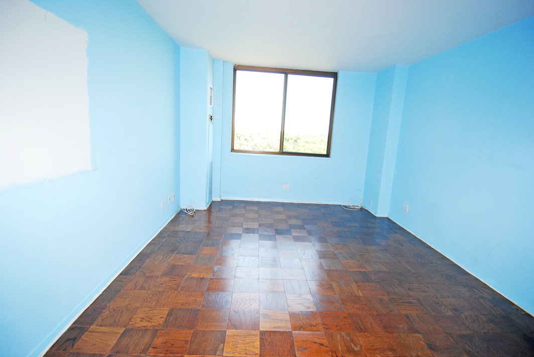 North Shore Towers 1 Bedroom Apartment