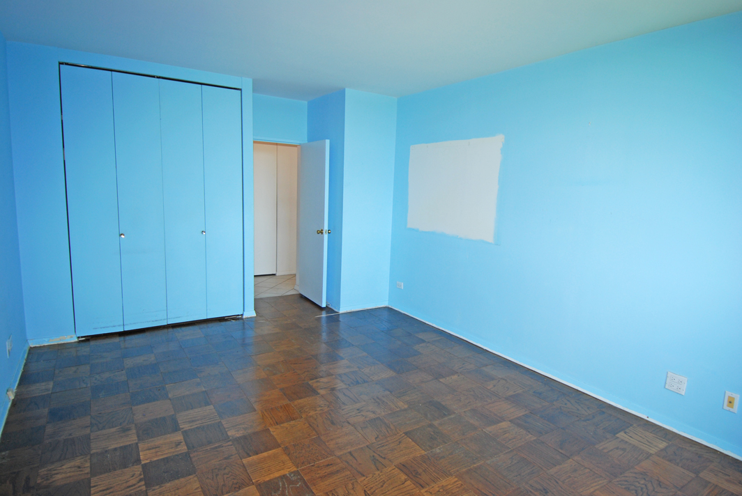 North Shore Towers 1 Bedroom Apartment