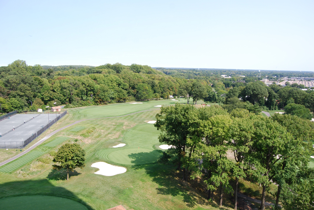 North Shore Towers 1 Bedroom Apartment