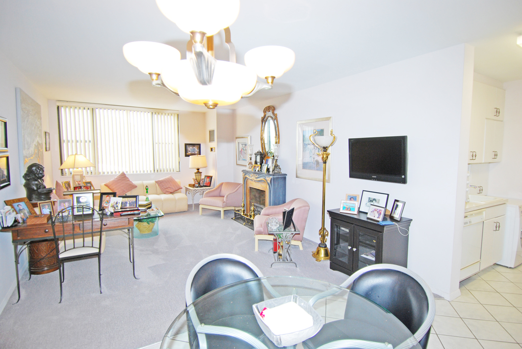 North Shore Towers 1 Bedroom Apartment