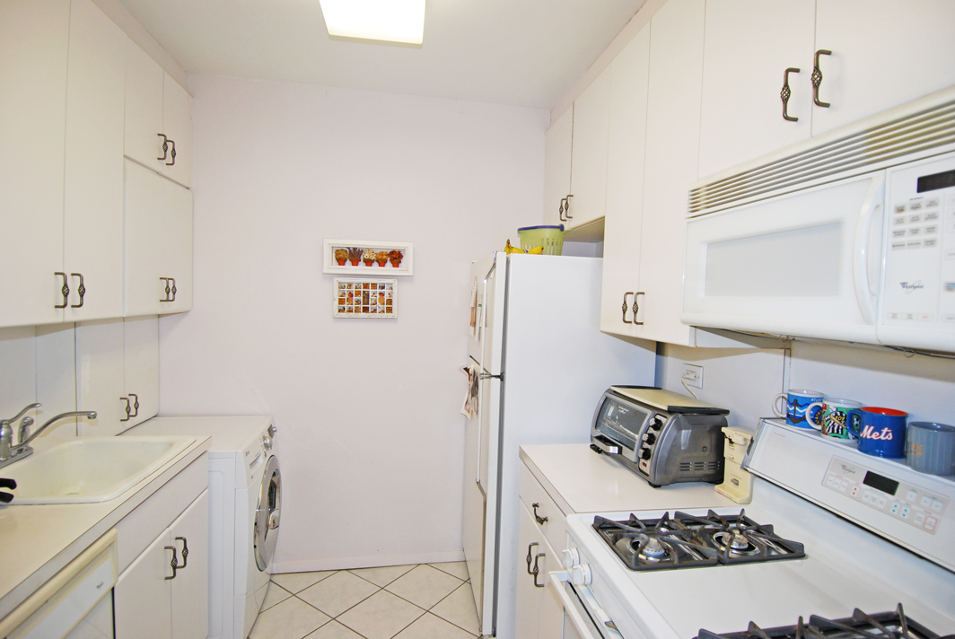 North Shore Towers 1 Bedroom Apartment