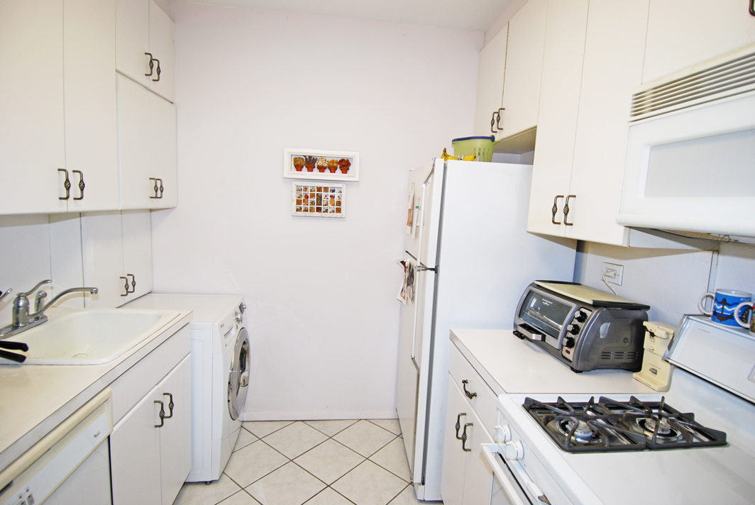 North Shore Towers 1 Bedroom Apartment