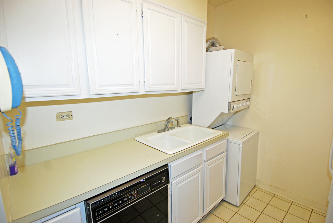 North Shore Towers apt.