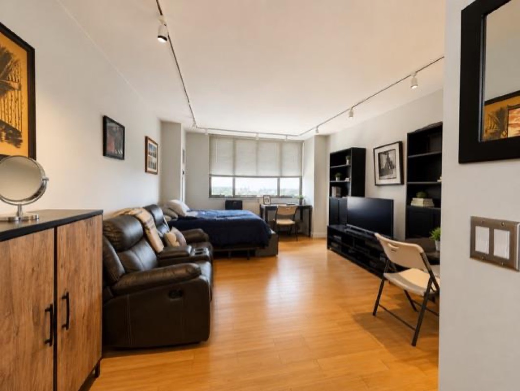 North Shore Towers Apt.